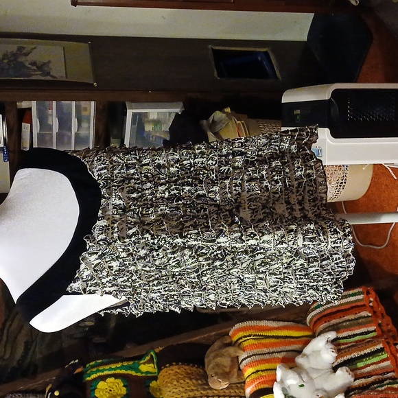 Women's Cato XL Shirred Layered Ruffles Sleeveless Tank Blouse Black & White - Picture 1 of 10